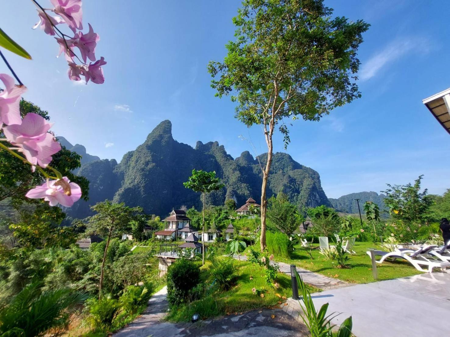 Magical Mountain View Resort Khao Sok National Park Exterior photo
