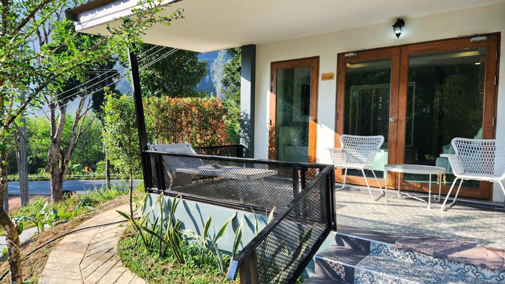 Magical Mountain View Resort Khao Sok National Park Exterior photo